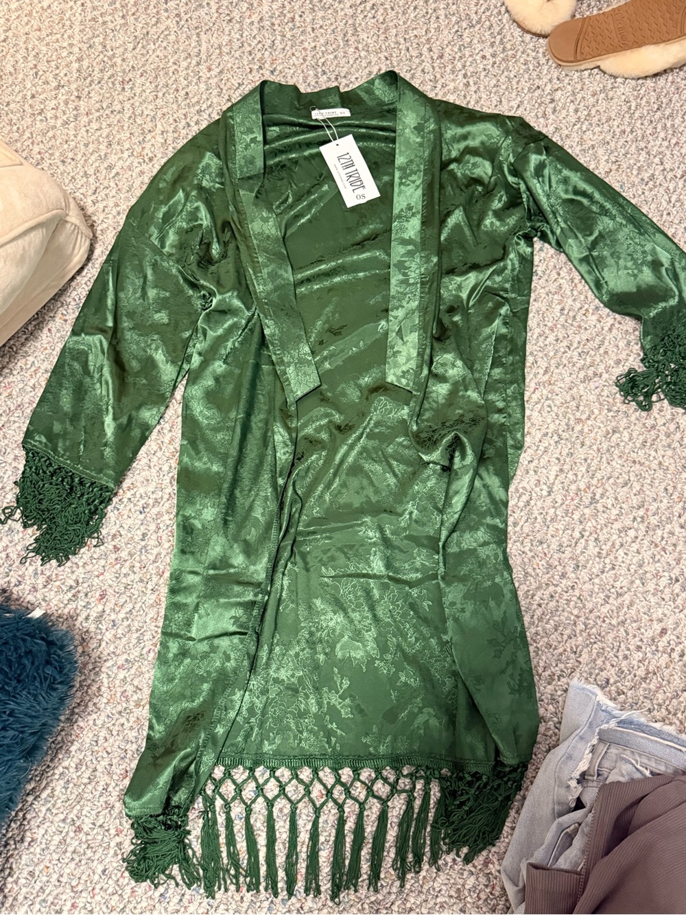 12th tribe green satin kimono & shorts set - Picture 2 of 6
